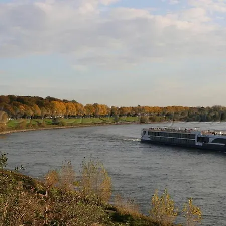 Modern Luxury Duplex In Duesseldorf-benrath *