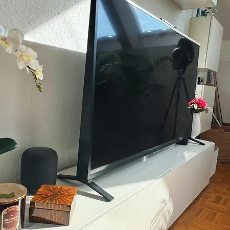 Modern Luxury Duplex In Duesseldorf-benrath 아파트 뒤셀도르프