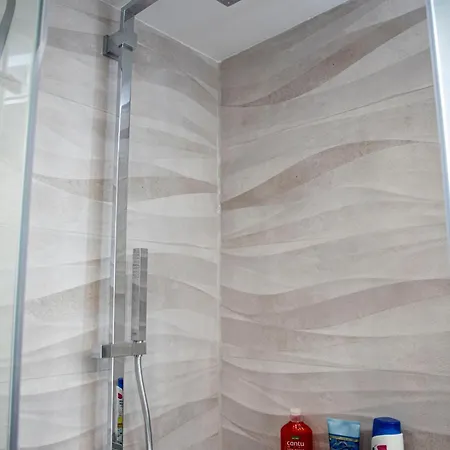 Modern Luxury Duplex In Duesseldorf-benrath 아파트 뒤셀도르프