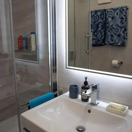 Modern Luxury Duplex In Duesseldorf-benrath